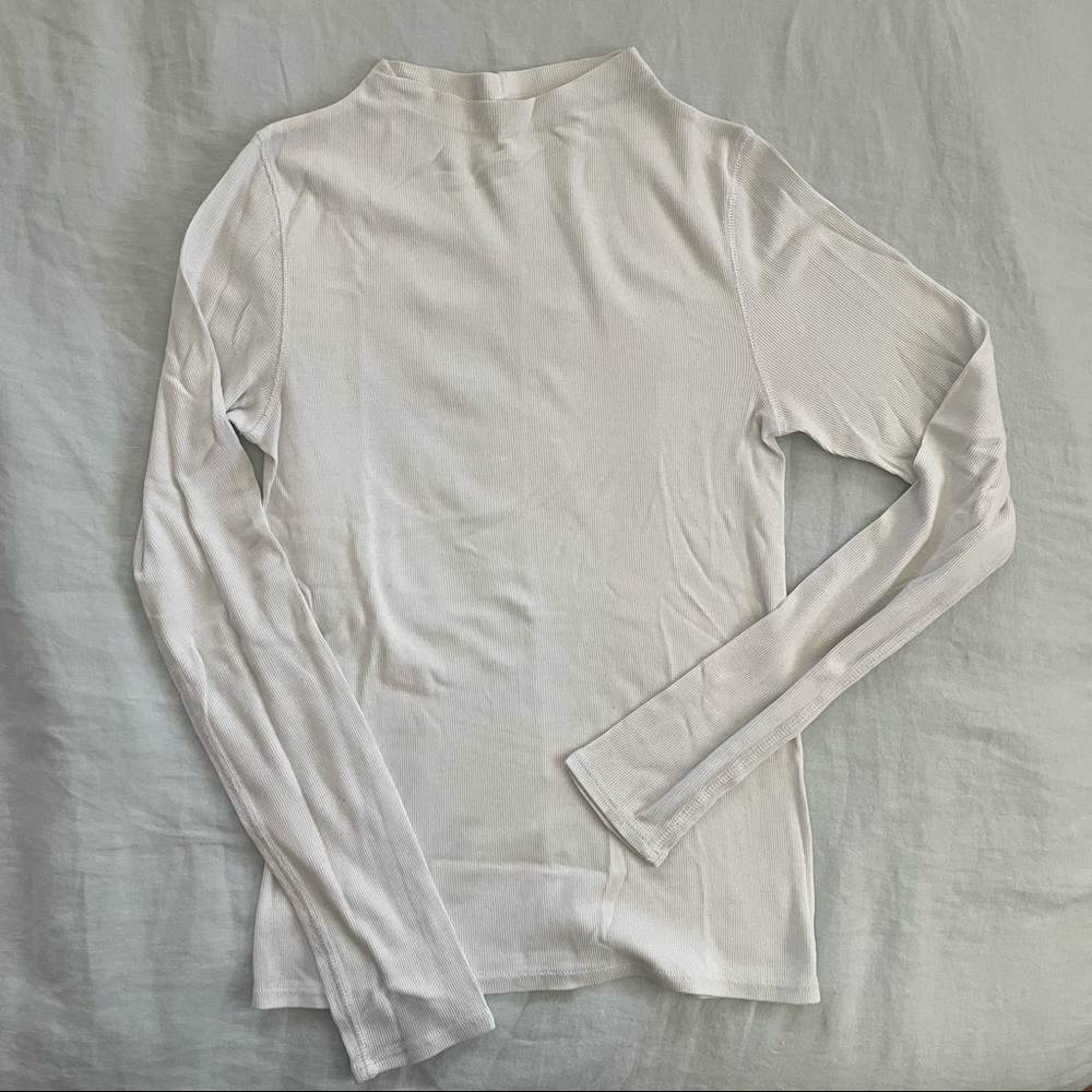 Everlane micro rib Pima cotton funnel neck white size s